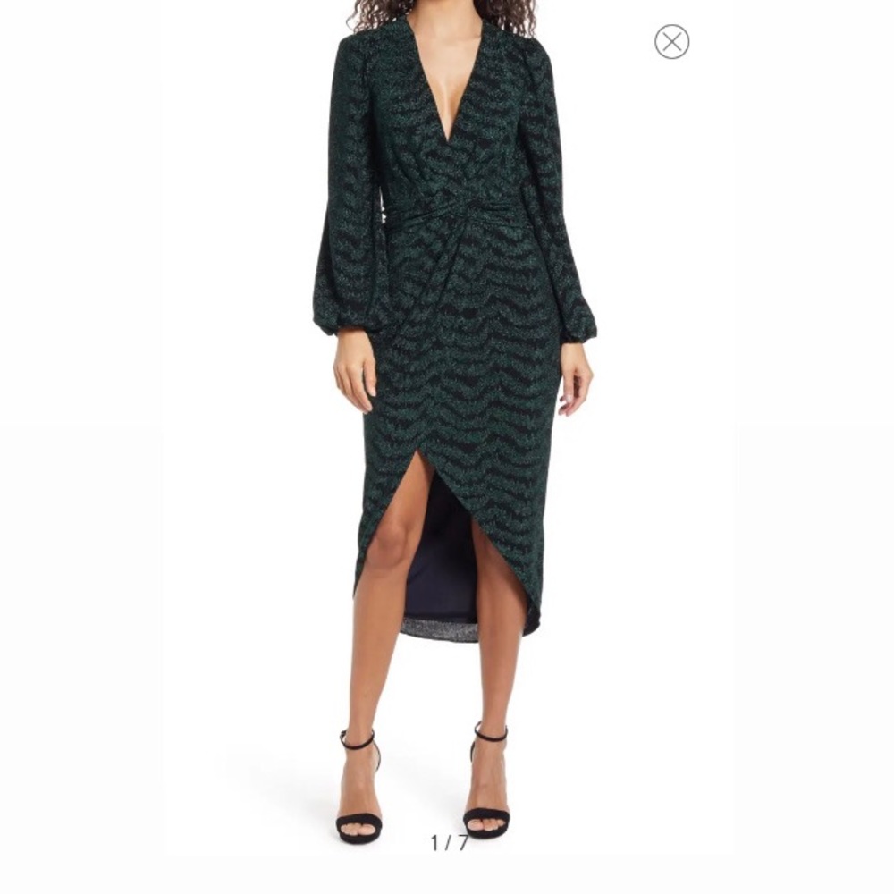 NWT SAYLOR long sleeve cocktail dress